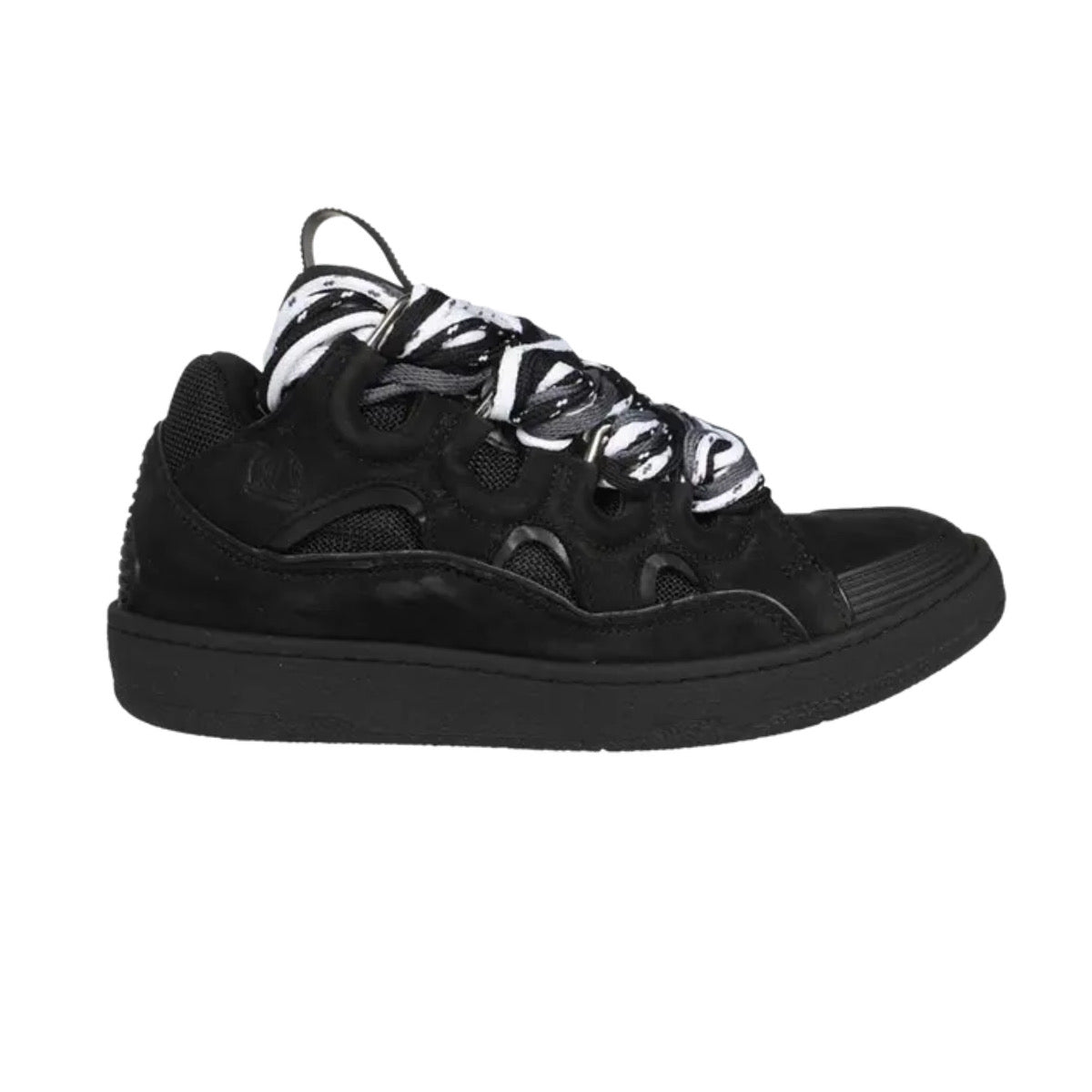 Shoes full black black and white laces